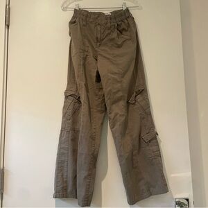 Urban Outfitters BDG Low-Rise Relaxed Y2K Cargo Pants